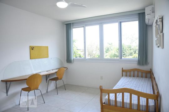 Quarto 1 de casa à venda com 4 quartos, 650m² em Pechincha, Rio de Janeiro