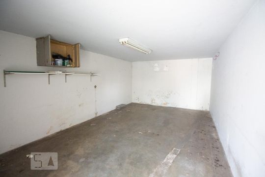 Garagem de casa à venda com 3 quartos, 100m² em Vila Clementino, São Paulo