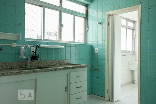 Cozinha de apartamento para alugar com 2 quartos, 80m² em Vila Deodoro, São Paulo
