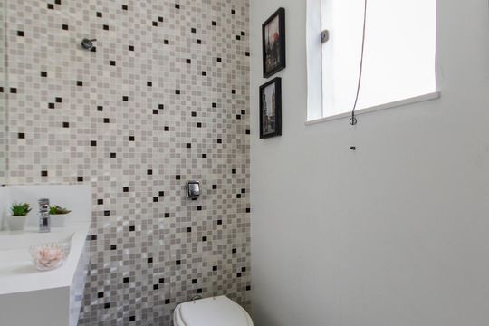 Lavabo de casa para alugar com 4 quartos, 400m² em Vila Assunção, Santo André