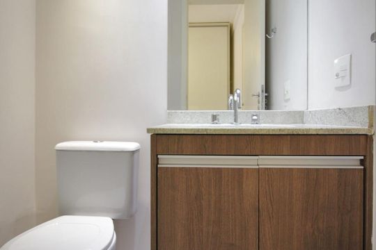 Banheiro da suíte 1 de apartamento para alugar com 2 quartos, 80m² em Vila Andrade, São Paulo