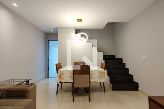 Sala de casa de condomínio à venda com 3 quartos, 250m² em Freguesia (jacarepaguá), Rio de Janeiro