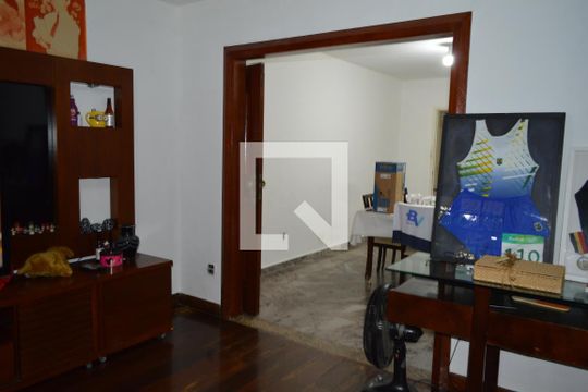 Sala de casa para alugar com 6 quartos, 650m² em Anil, Rio de Janeiro