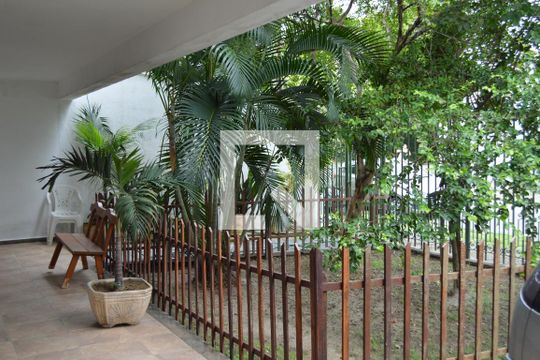 Área comum de casa para alugar com 6 quartos, 650m² em Anil, Rio de Janeiro