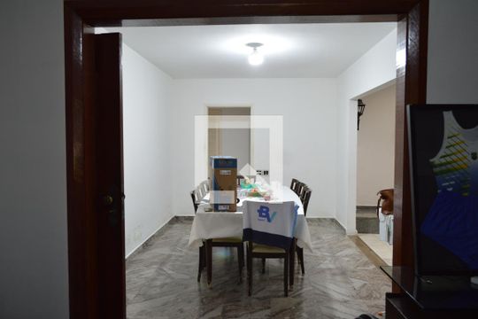 Sala de casa para alugar com 6 quartos, 650m² em Anil, Rio de Janeiro