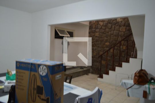Sala de casa para alugar com 6 quartos, 650m² em Anil, Rio de Janeiro