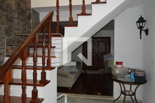 Sala de casa para alugar com 6 quartos, 650m² em Anil, Rio de Janeiro