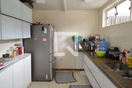 Cozinha de casa para alugar com 6 quartos, 650m² em Anil, Rio de Janeiro