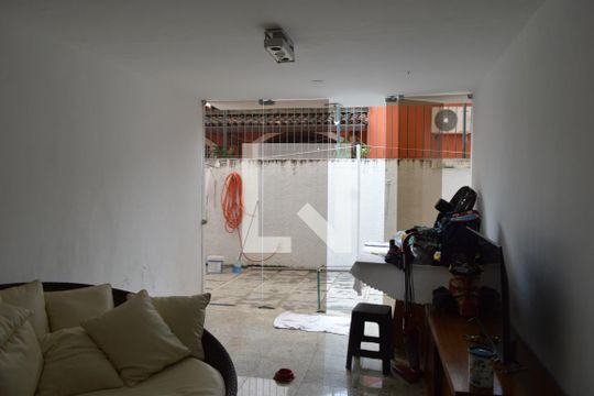 Corredor de casa à venda com 6 quartos, 650m² em Anil, Rio de Janeiro