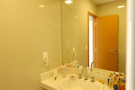 Banheiro de apartamento para alugar com 1 quarto, 47m² em Boqueirão, Santos
