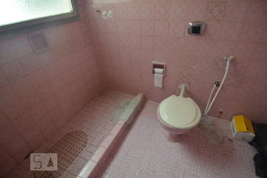 Banheiro de apartamento para alugar com 1 quarto, 50m² em Centro, Rio de Janeiro