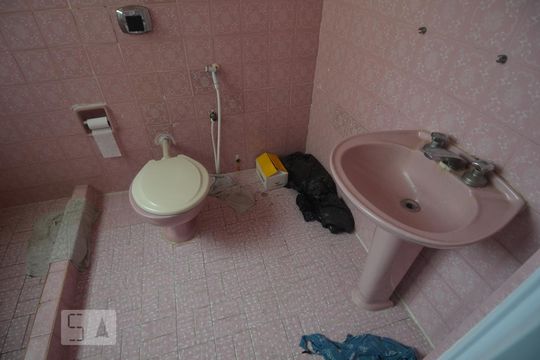 Banheiro de apartamento para alugar com 1 quarto, 50m² em Centro, Rio de Janeiro