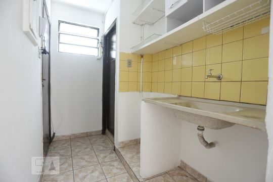 Cozinha de kitnet/studio para alugar com 1 quarto, 28m² em Vila Buarque, São Paulo