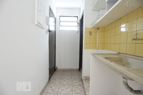 Cozinha de kitnet/studio para alugar com 1 quarto, 28m² em Vila Buarque, São Paulo