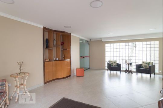 Hall de Entrada de apartamento à venda com 2 quartos, 65m² em Vila Guarani (Z Sul), São Paulo
