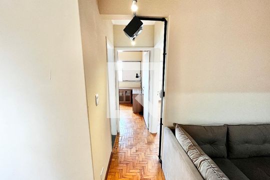 Corredor de apartamento à venda com 2 quartos, 70m² em Vila Pauliceia, São Paulo