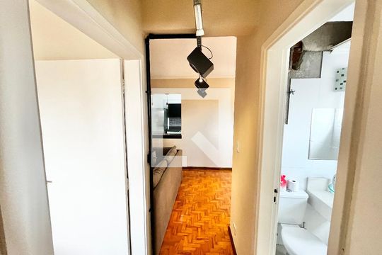 Corredor de apartamento à venda com 2 quartos, 70m² em Vila Pauliceia, São Paulo