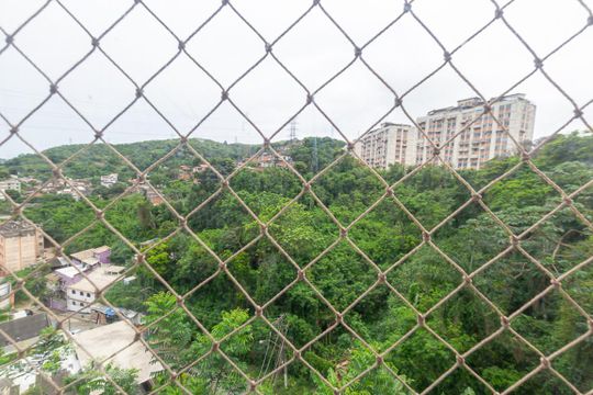 Vista do Quarto 1 de apartamento para alugar com 2 quartos, 60m² em Fátima, Niterói