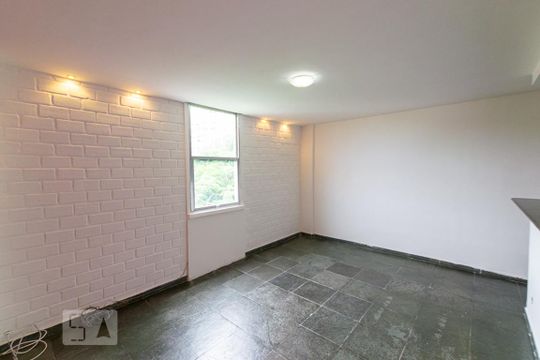 Sala de apartamento para alugar com 2 quartos, 60m² em Fátima, Niterói