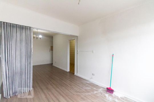 Quarto de kitnet/studio para alugar com 1 quarto, 36m² em Liberdade, São Paulo
