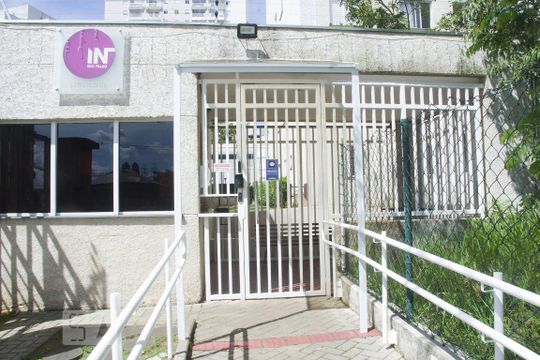 Fachada de kitnet/studio para alugar com 1 quarto, 35m² em Jardim Ibitirama, São Paulo