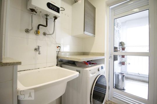 Área de Serviço de apartamento à venda com 3 quartos, 81m² em Vila Isa, São Paulo