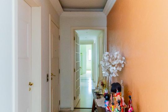 Corredor de apartamento à venda com 3 quartos, 130m² em Santa Cecilia, São Paulo