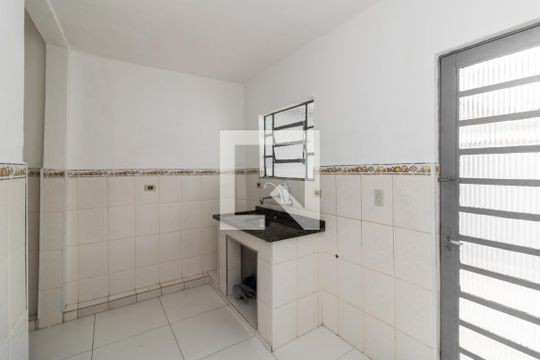Cozinha de casa à venda com 2 quartos, 130m² em Vila Guilhermina, São Paulo