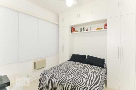 Quarto 1 de apartamento à venda com 1 quarto, 50m² em Tijuca, Rio de Janeiro