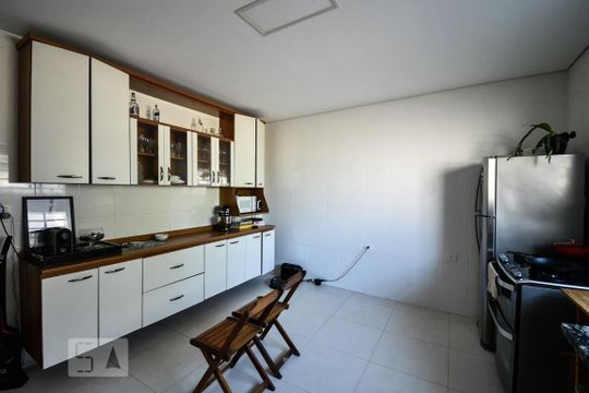 Cozinha de casa à venda com 3 quartos, 240m² em Jardim das Bandeiras, São Paulo