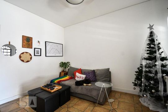 Sala de casa à venda com 3 quartos, 240m² em Jardim das Bandeiras, São Paulo