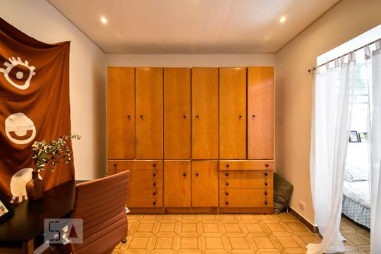 Quarto 2 de casa à venda com 3 quartos, 240m² em Jardim das Bandeiras, São Paulo