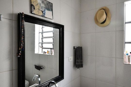 Banheiro de casa à venda com 3 quartos, 240m² em Jardim das Bandeiras, São Paulo