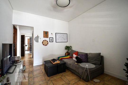 Casa à venda com 3 quartos, 240m² em Jardim das Bandeiras, São Paulo