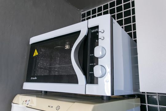 Detalhe de kitnet/studio à venda com 1 quarto, 20m² em Centro Histórico, Porto Alegre