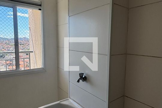 Área de Serviço de apartamento para alugar com 2 quartos, 54m² em Vila Eldízia, Santo André