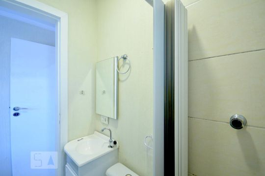 Suite Quarto de kitnet/studio para alugar com 1 quarto, 30m² em Vila Monumento, São Paulo