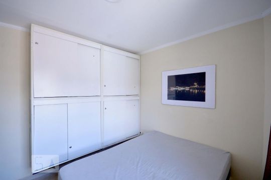 Quarto de kitnet/studio para alugar com 1 quarto, 30m² em Vila Monumento, São Paulo