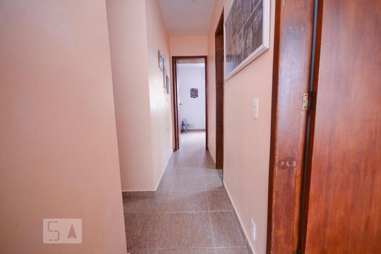 Corredor de apartamento à venda com 3 quartos, 114m² em Santa Rosa, Niterói