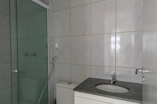 Banheiro Social de apartamento para alugar com 3 quartos, 70m² em Barreto, Niterói