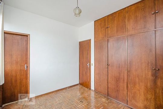 Suíte de apartamento à venda com 3 quartos, 90m² em Coracao de Jesus, Belo Horizonte