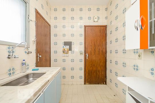 Cozinha de apartamento à venda com 3 quartos, 90m² em Coracao de Jesus, Belo Horizonte
