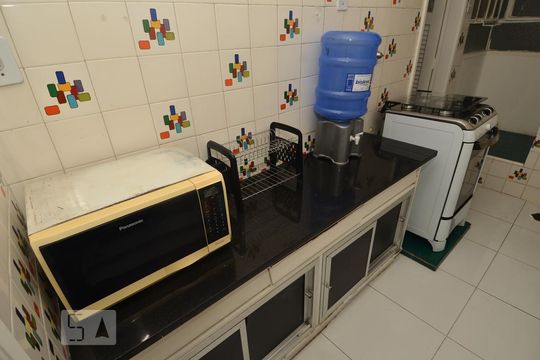 Cozinha de apartamento para alugar com 1 quarto, 50m² em Flamengo, Rio de Janeiro