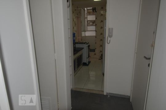 Corredor de apartamento para alugar com 1 quarto, 50m² em Flamengo, Rio de Janeiro