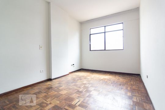 Quarto 2 de apartamento para alugar com 2 quartos, 57m² em Rebouças, Curitiba