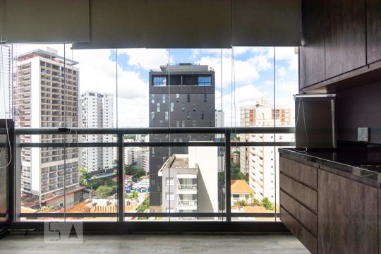 Varanda de kitnet/studio para alugar com 1 quarto, 30m² em Sumarezinho, São Paulo
