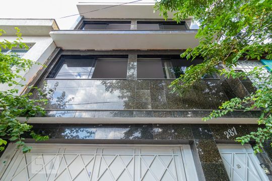 Fachada de casa à venda com 3 quartos, 250m² em Vila Mariana, São Paulo