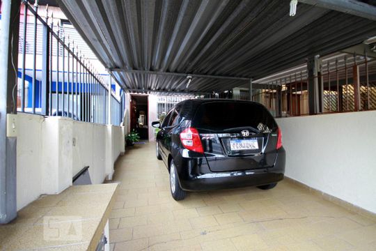 Garagem de casa à venda com 2 quartos, 110m² em Bosque da Saúde, São Paulo