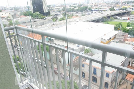 Varanda Envidraçada  de apartamento para alugar com 3 quartos, 64m² em Vila Maria, São Paulo