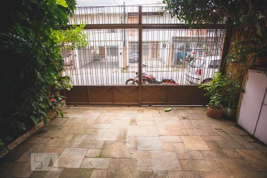 Garagem de casa à venda com 3 quartos, 106m² em Mirandópolis, São Paulo